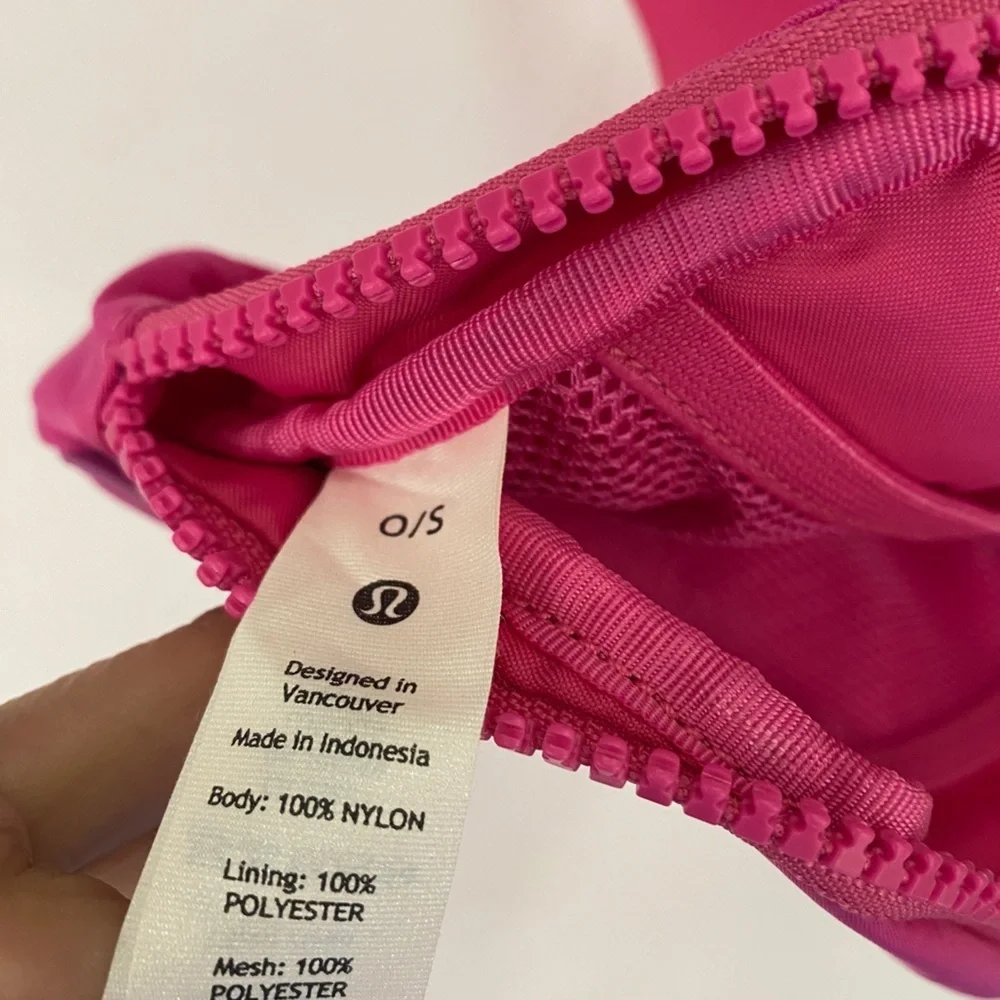 Lululemon || Everywhere Belt Bag 1L Sonic‎ Pink - Picture 7 of 10